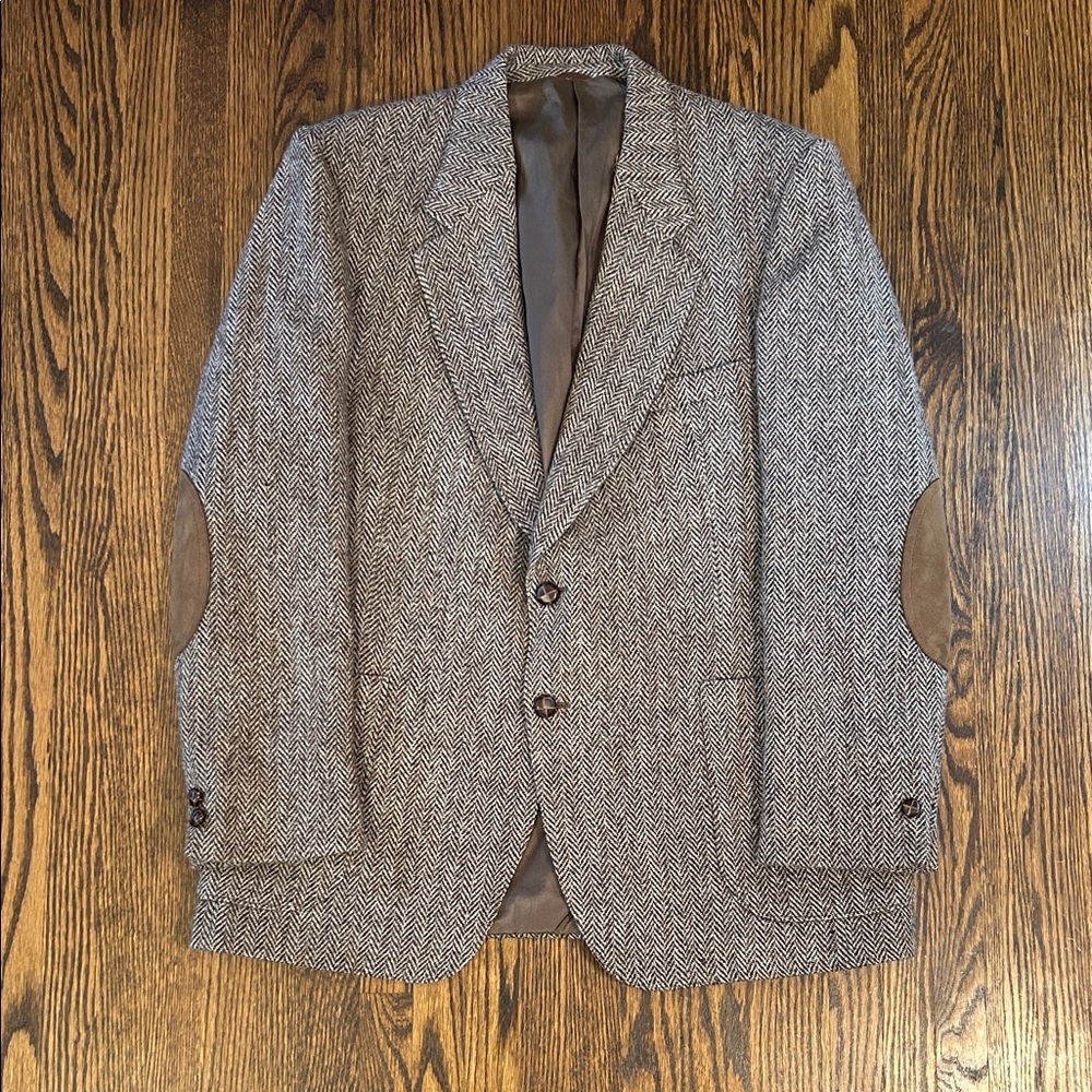 Vintage 70s/80s Herringbone Harris Tweed Wool Blazer with Suede Patches